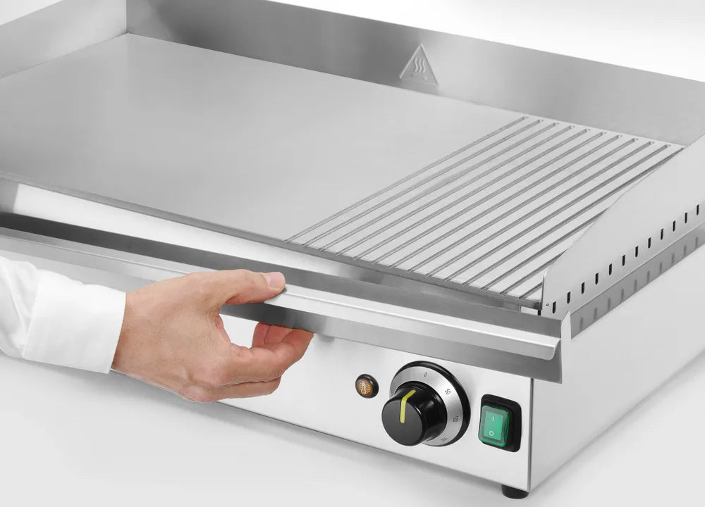 Grillplatte 1/3 gerillt, HENDI, Kitchen Line, 220-240V/3500W, 697x474x(H)241mm