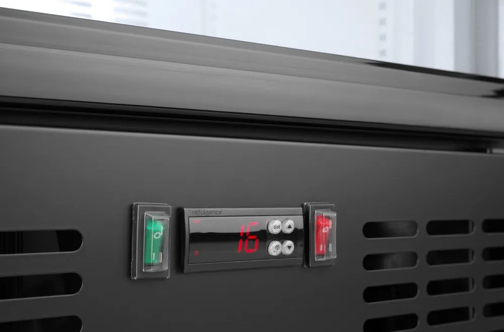Kühlschrank hinten mit einer Tür, Arktic, 243L, Schwarz, 220-240V/195W, 600x530x(H)1820mm