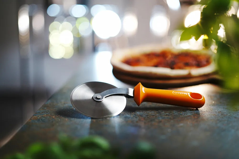 Pizzaschneider Pizzer heavy-duty, HENDI, designed by Robert Bronwasser, Orange, ⌀97x240mm